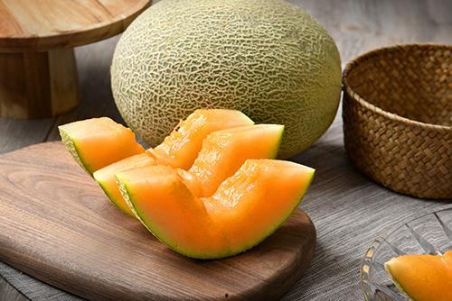 吃哈密瓜技巧视频讲解,视频教你轻松掌握吃瓜技巧