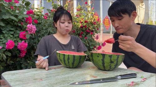 老太太吃瓜搞笑视频大全